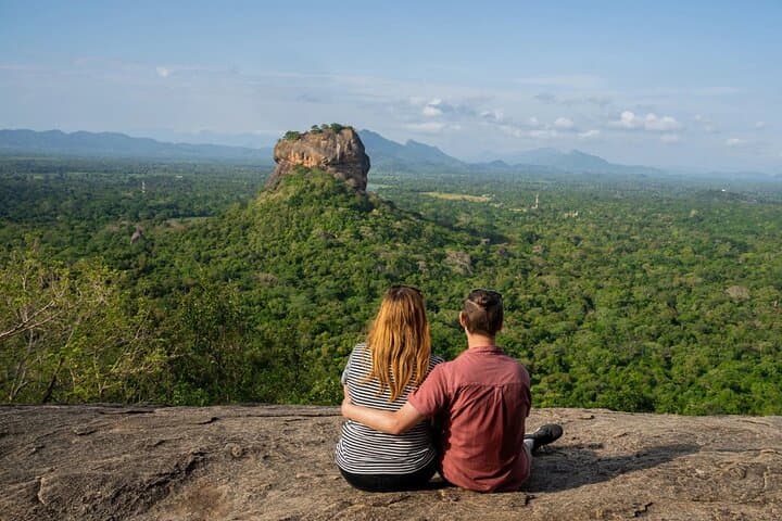 2-Day Sigiriya Cultural Triangle Tour: Pidurangala Sunrise, Polonnaruwa & Minneriya Safari