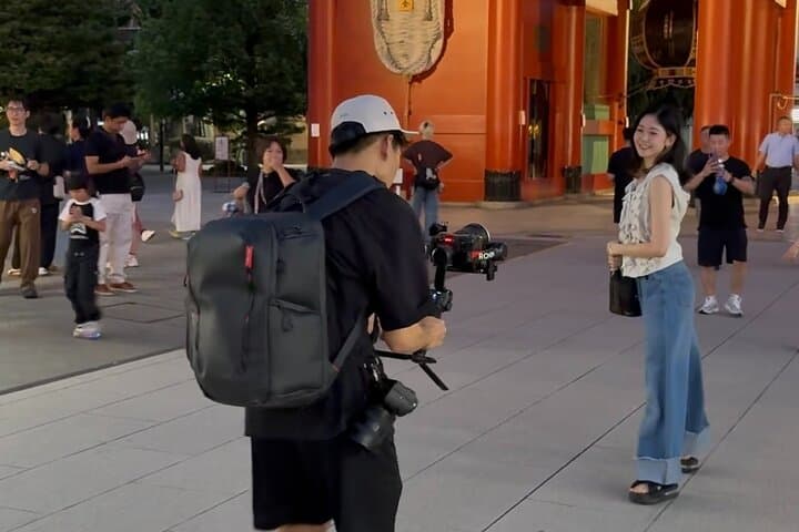 Tokyo Cinematic Photo and Video Adventure — 1-Hour Asakusa Film & Photo Tour photo 6