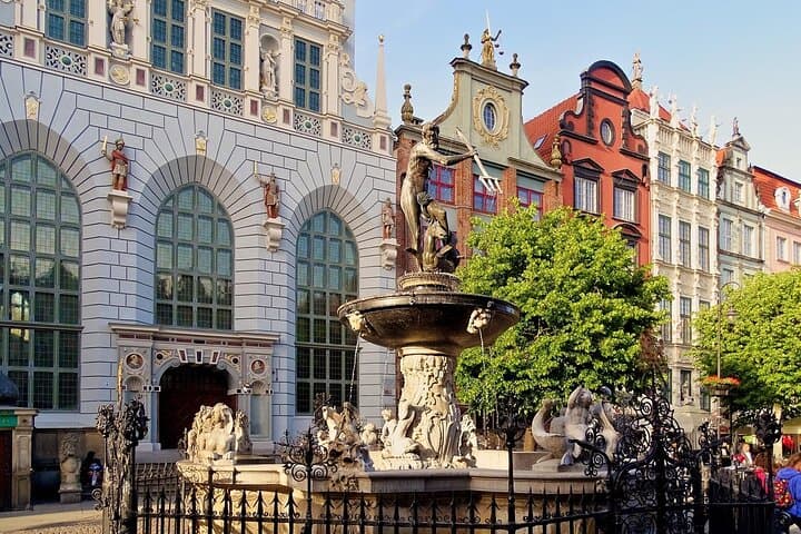 Gdańsk Old Town: Self-Guided Legends & Liberty Walking Tour photo 3