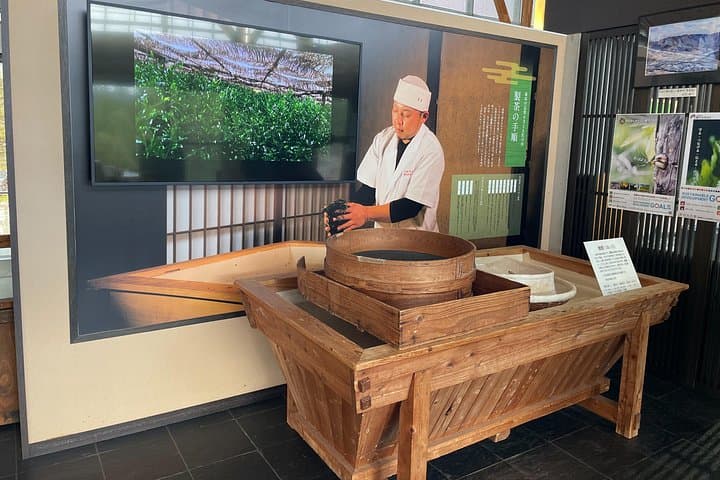Yame Tea and Sake Day Tour from Fukuoka: Matcha Grinding, Cha Soba & Brewery Visit photo 3
