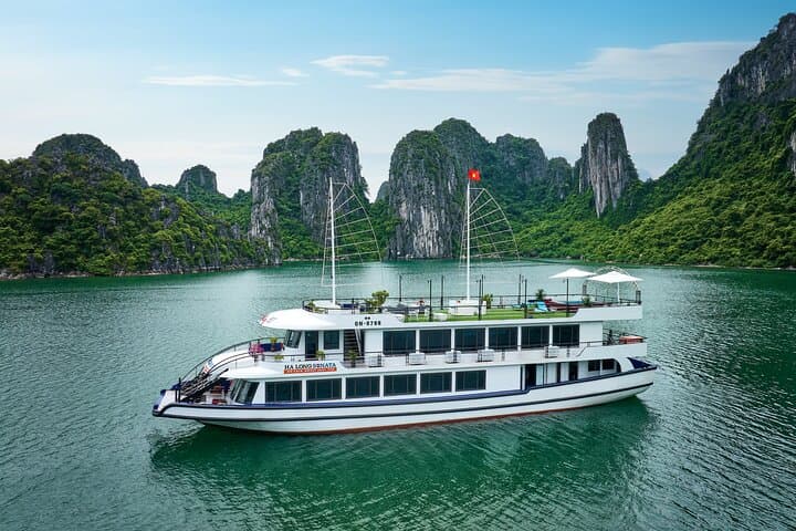 Halong Bay Luxury Day Cruise: 5-Star Buffet, Sung Sot Cave, Kayak & Jacuzzi