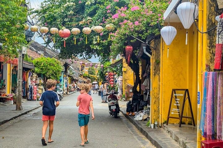 Heritage Train from Hue to Hoi An: Hai Van Pass, Coconut Forest & Lantern Night