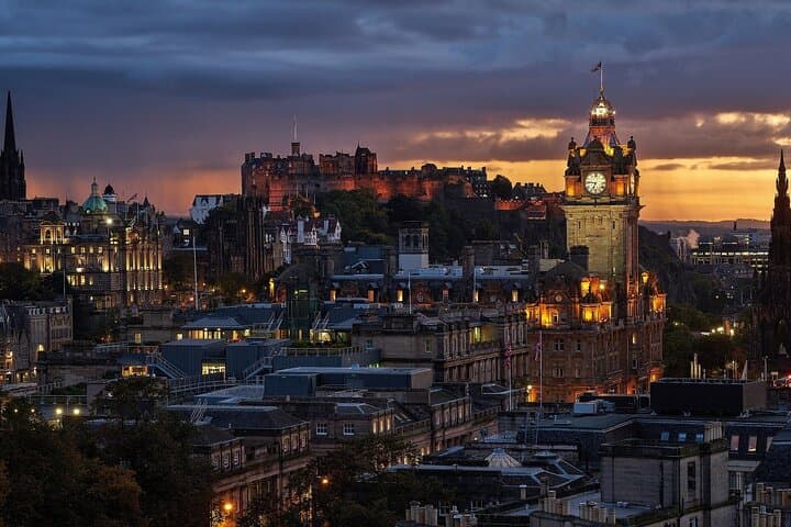 Edinburgh City Focused Private Tour: A Full-Day Walk Through History and Views photo 2
