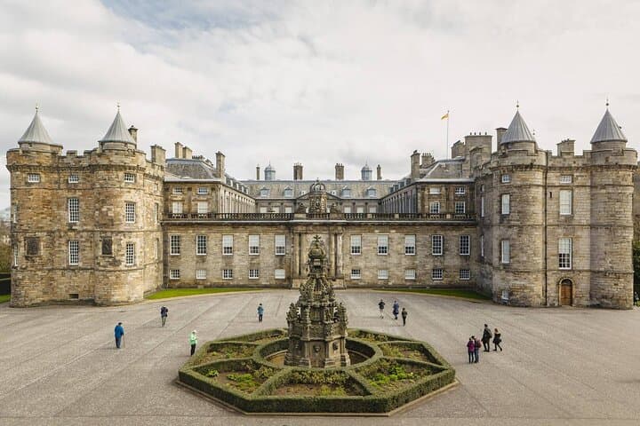 Edinburgh City Focused Private Tour: A Full-Day Walk Through History and Views photo 5