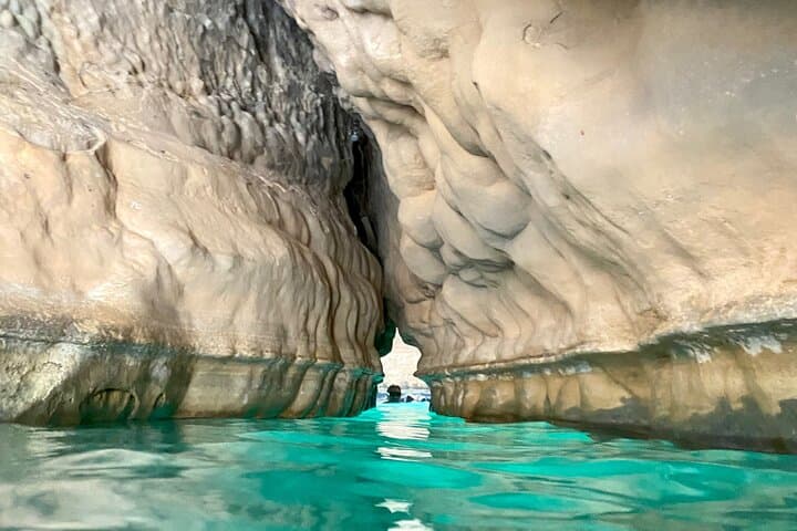 7-Day Oman 4WD Camping Adventure: Wadi Shab, Wahiba Sands & Jabal Shams photo 5