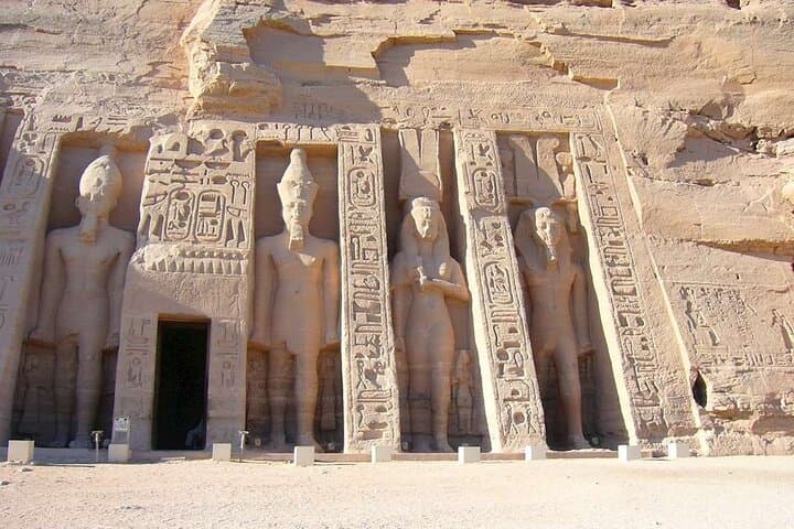 Abu Simbel Tour from Luxor to Aswan — See Both Temples in One Day