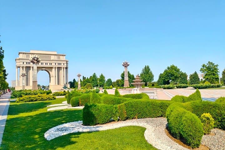 Luxury 13-Day Azerbaijan Tour: Baku, Sheki & Caucasus Highlights photo 2