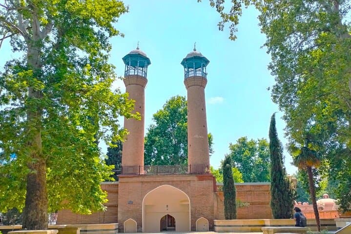 Luxury 13-Day Azerbaijan Tour: Baku, Sheki & Caucasus Highlights photo 3