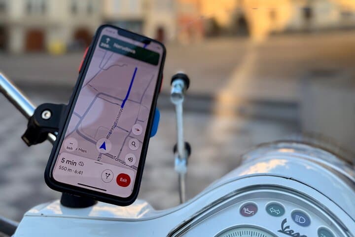 Prague by Vespa: Local Scooter Rental with GPS Routes & Insider Tips photo 4