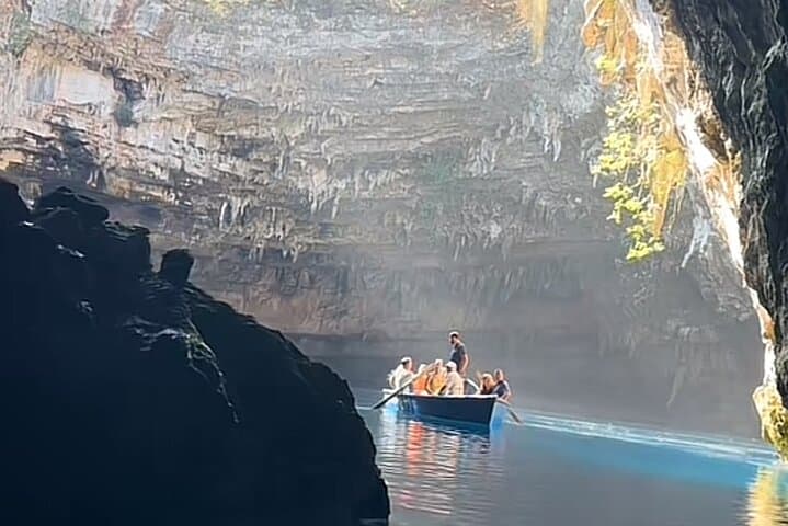 Kefalonia Shore Excursion — Melissani Lake, Drogarati Cave & Myrtos Beach (Half-Day) photo 2