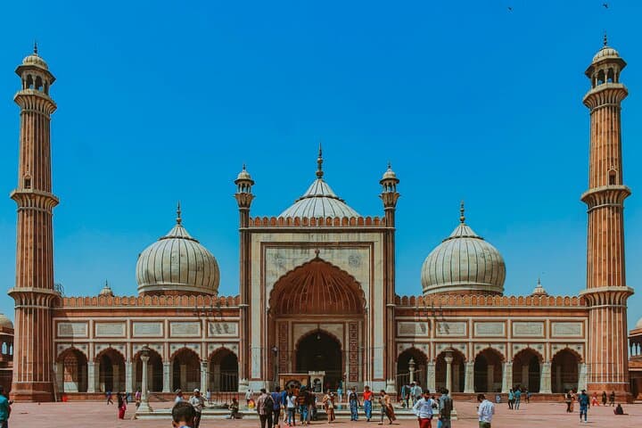 Full-Day Private Tour Of Old and New Delhi: Historic Sights & Street Markets photo 3