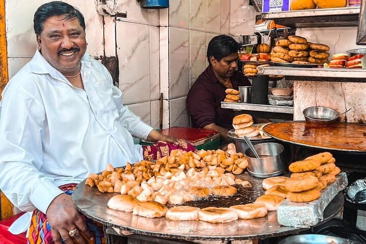 Full-Day Private Tour Of Old and New Delhi: Historic Sights & Street Markets photo 4