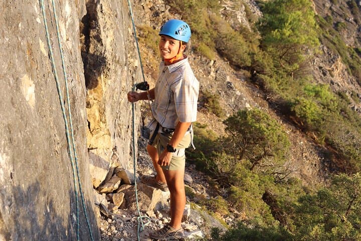 Climb the Cascais Sea Cliffs: Lisbon Rock Climbing Experience photo 6