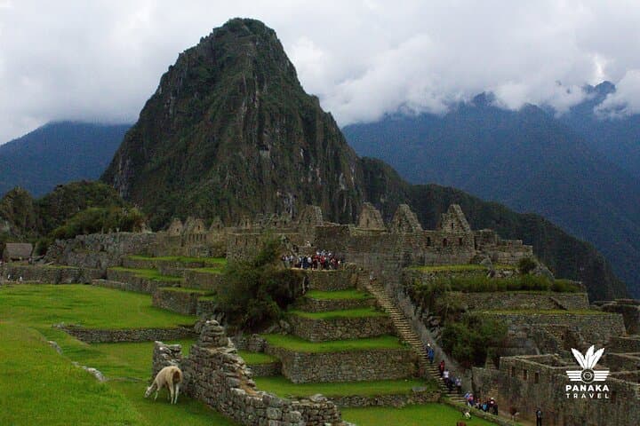 Short Inca Trail 2-Day Trek: Sun Gate Sunrise & Wiñay Wayna photo 2