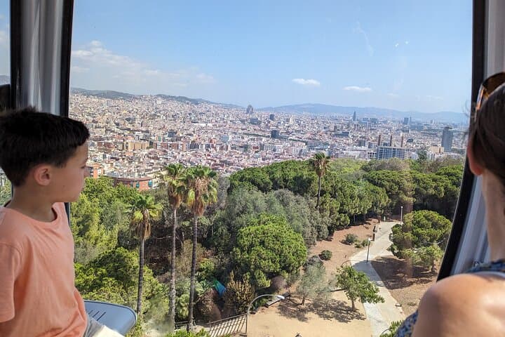 Ride the Montjuïc Cable Car: Panoramic Views & Castle Access in Barcelona photo 4