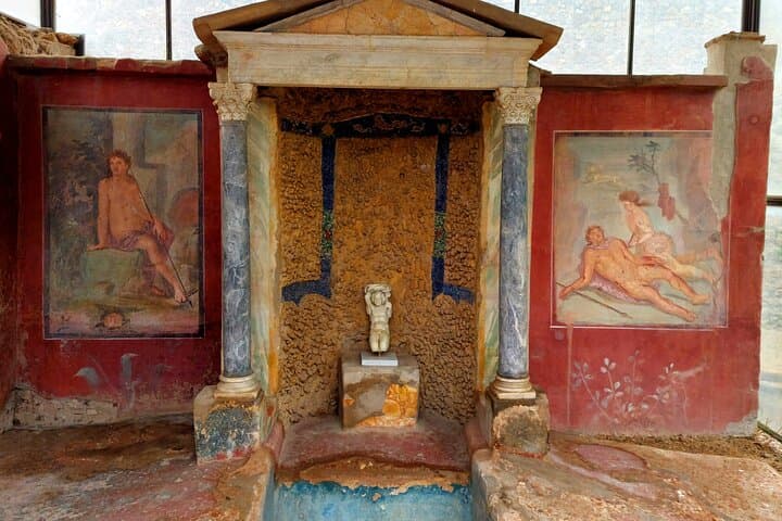 Private Archaeological Tour of Pompeii: Secrets and Hidden Treasures photo 6