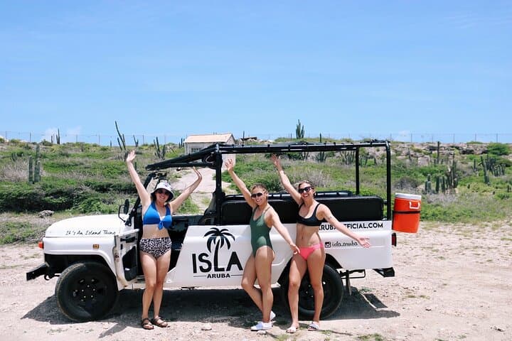 Private 4x4 to Aruba's Natural Pool, Caves & Secluded Beaches