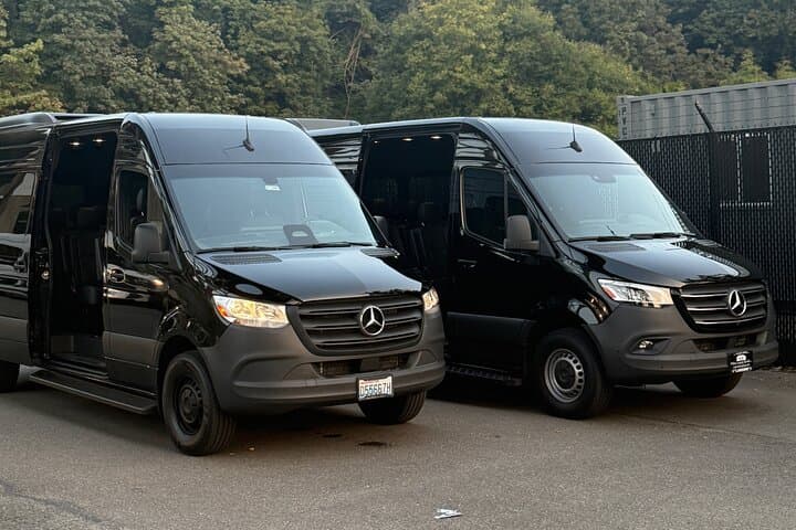 Seattle Private Airport Transfer: SUV & Sprinter Van One-Way or Round Trip photo 3