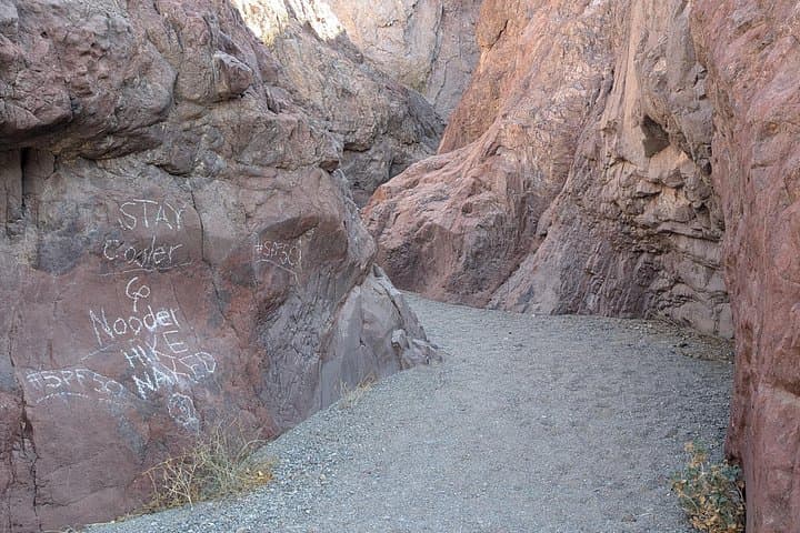 Guided Hike to Ringbolt Hot Springs: Colorado River Adventure from Las Vegas photo 2