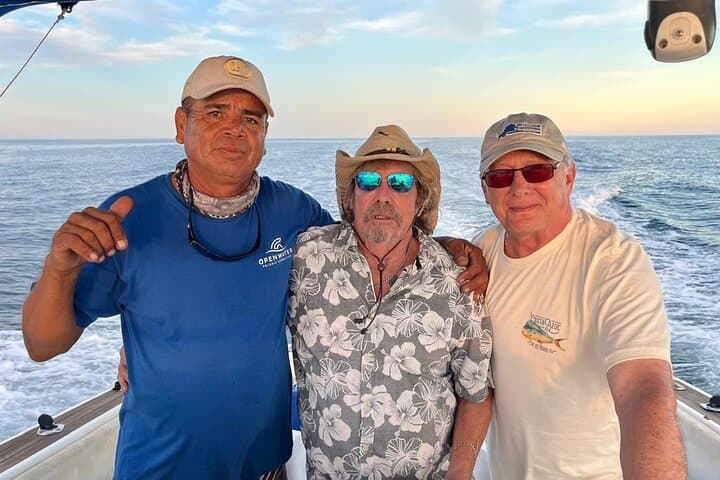 Sunset Cruise San José del Cabo — Appetizers, Open Bar & Bay Views photo 2