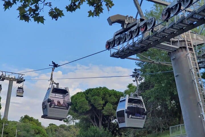 Ride the Montjuïc Cable Car: Panoramic Views & Castle Access in Barcelona photo 5