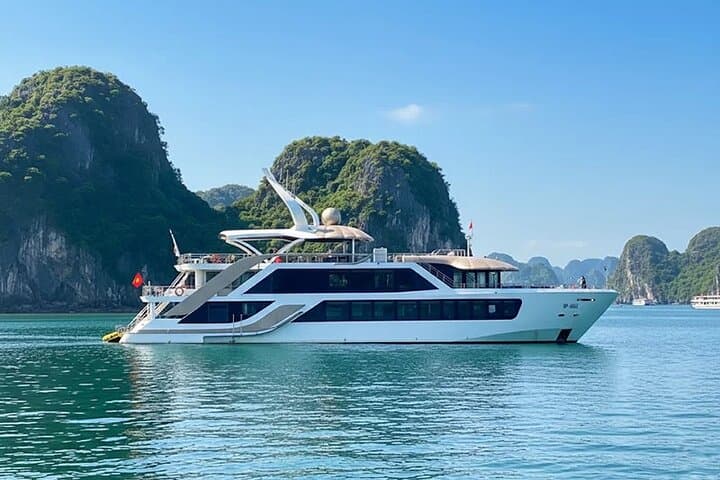 Luxury Lan Ha Bay Day Cruise from Hanoi to Cat Ba