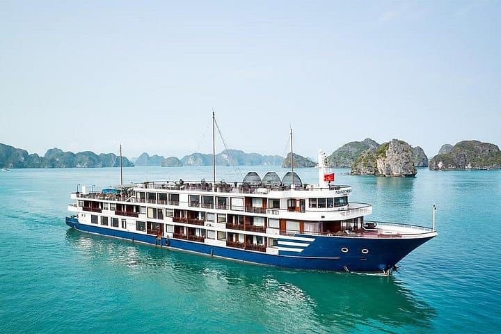Lan Ha & Ha Long Bay 2-Day Luxury Cruise with Balcony and Bathtub photo 1