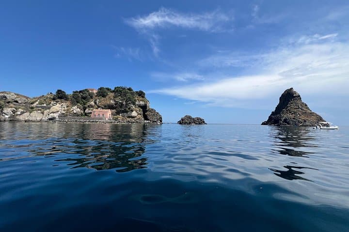 Yacht Cruise from Catania to Aci Trezza: Faraglioni, Snorkel & Prosecco photo 2