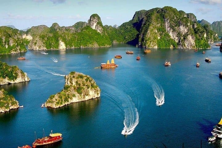 Bai Tu Long Bay 4-Day Private Cruise: Kayaking, Caves & Titov Island photo 4