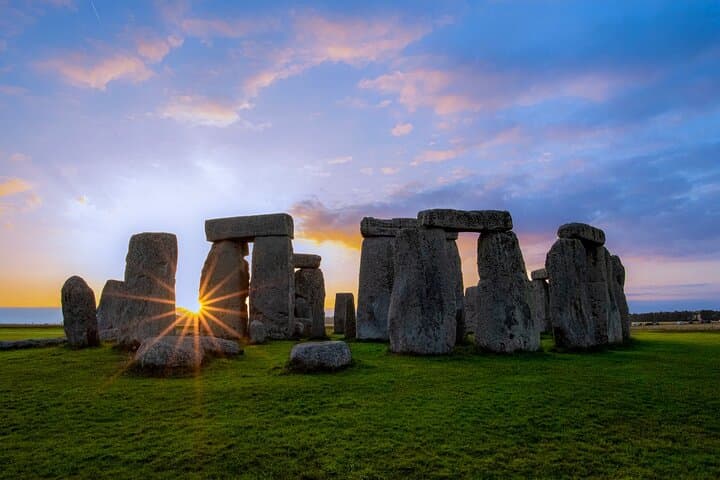 Private Stonehenge and Windsor Tour — Full-Day Historic England Excursion photo 2