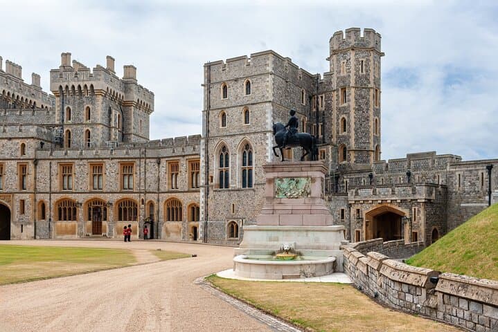 Private Stonehenge and Windsor Tour — Full-Day Historic England Excursion photo 4