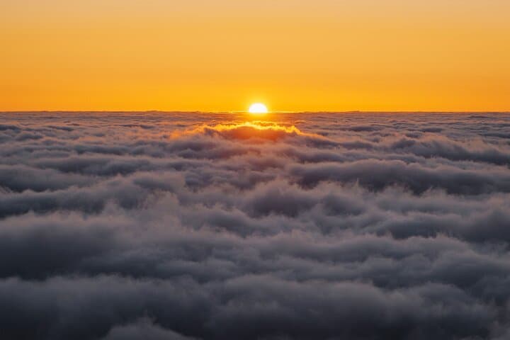 Sunrise Hike from Pico do Arieiro to Pico Ruivo — Madeira's Ridge Walk photo 3