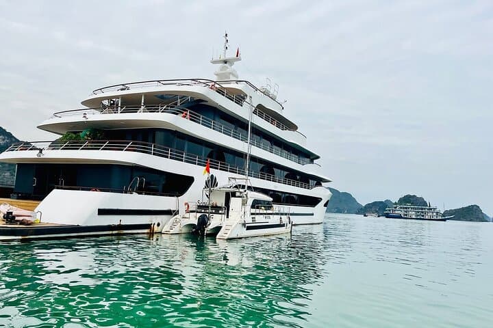 Scarlet Pearl 5-Star 2D1N Lan Ha Bay Cruise from Ha Long photo 2