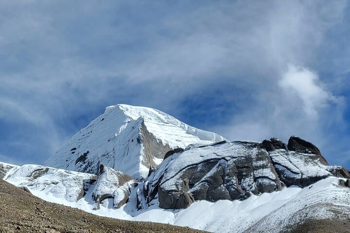 14-Day Kailash Mansarovar Pilgrimage: Trek Mount Kailash & Lake Manasarovar
