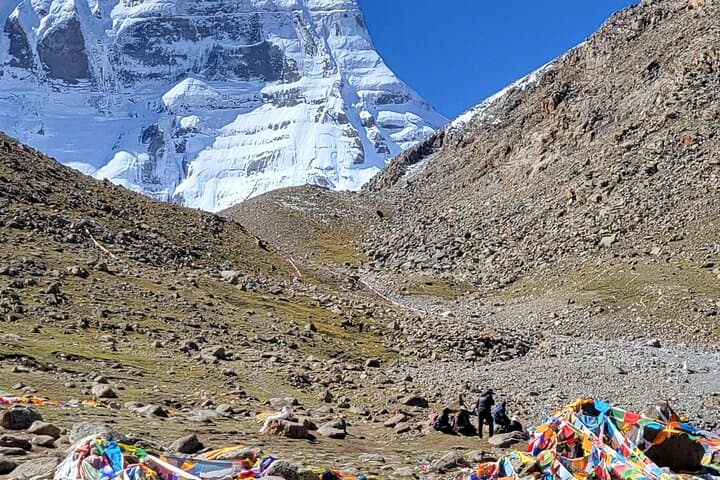 14-Day Kailash Mansarovar Pilgrimage: Trek Mount Kailash & Lake Manasarovar photo 2