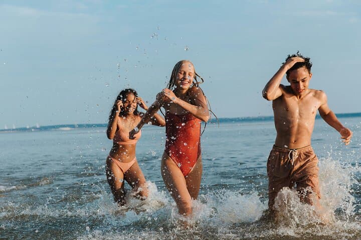 Half-Day Coral Island (Koh Larn) Tour from Pattaya — Beaches, Snorkeling & Day-Trip Tips