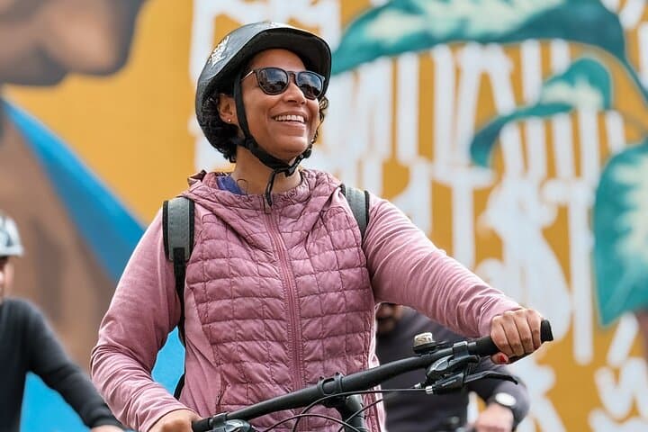 E-Bike Tour São Paulo: Landmarks and Downtown Secrets photo 2