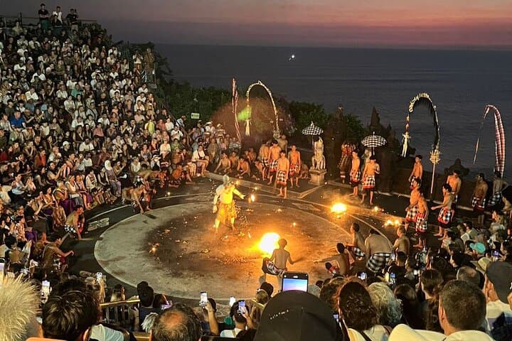 Uluwatu Temple and Kecak Fire Dance — Sunset Tickets & Practical Tips photo 3