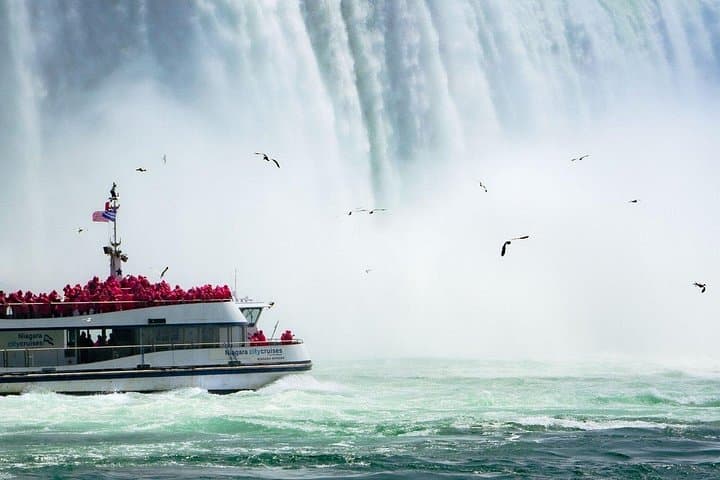 Niagara Falls Day Trip from Toronto: Boat Cruise, Maple Tasting & Niagara-on-the-Lake photo 3