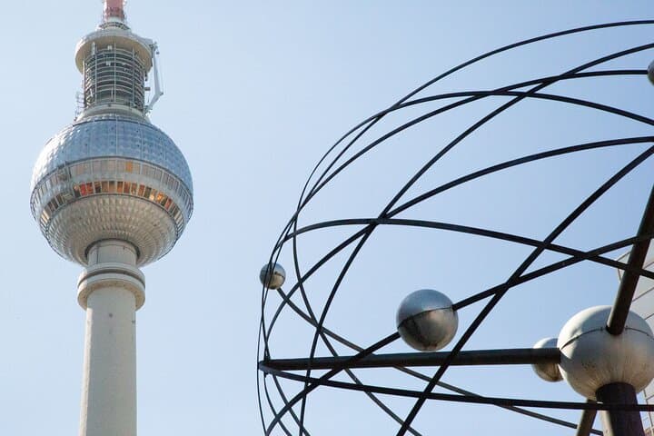 Berlin Rickshaw Tour: Private 90-Minute City Highlights from Alexanderplatz