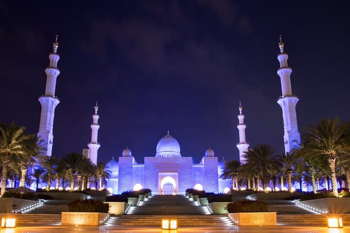 Abu Dhabi Private Luxury Day Tour: Sheikh Zayed Grand Mosque, Corniche & Louvre photo 2
