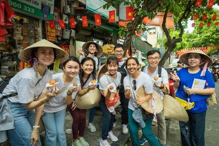 Tour de Hanoi: Half-Day Old Quarter Cycling Experience