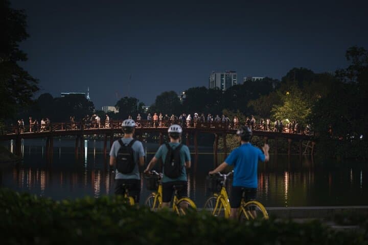 Tour de Hanoi: Half-Day Old Quarter Cycling Experience photo 3
