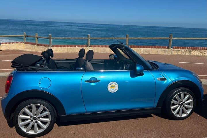 Perth Mini Beach Tour: Cottesloe, Fremantle & Hillarys in a Mini Convertible