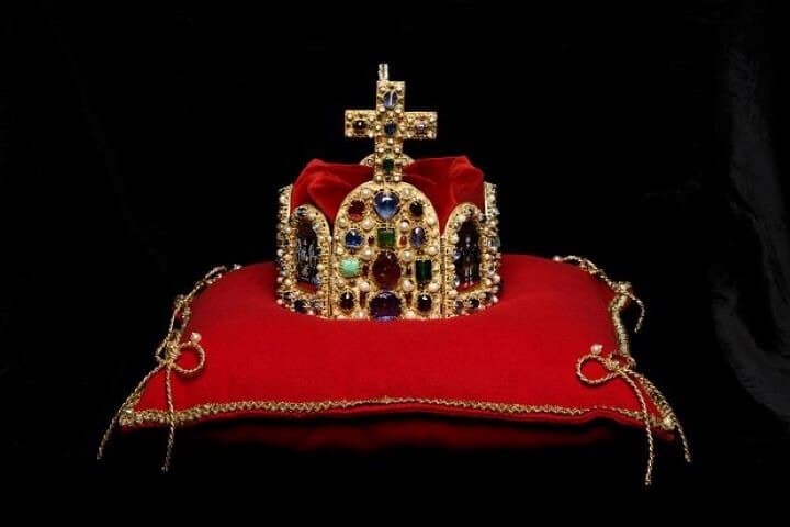 Prague Minorite Friary & St. James Basilica: Audio Guide, Crown Jewels & Historic Highlights photo 4