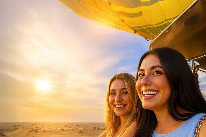 Dubai Sunrise Hot Air Balloon Over the Desert — Flight with Refreshments & Transfers photo 3