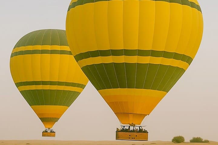 Dubai Sunrise Hot Air Balloon Over the Desert — Flight with Refreshments & Transfers photo 5