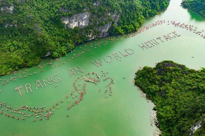 Explore Ninh Binh: Trang An Boat Ride, Bai Dinh Pagoda & Mua Cave Viewpoint photo 2