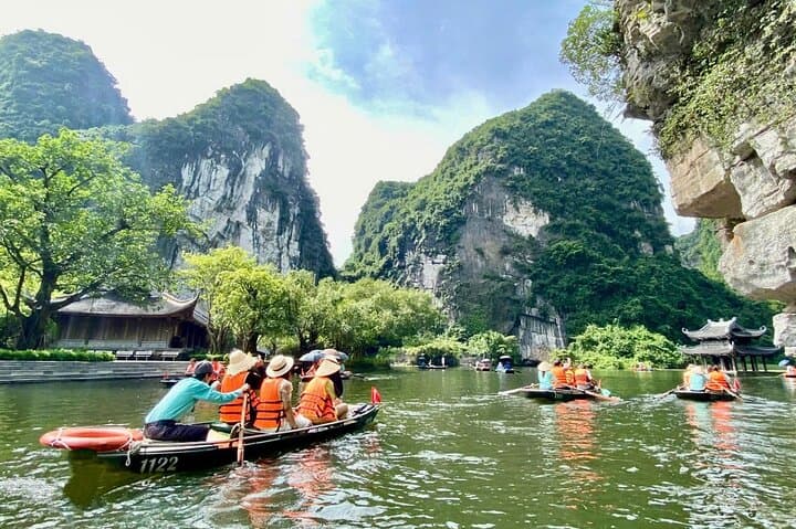 Pu Luong & Ninh Binh 3-Day Trek, Bamboo Rafting and Village Immersion photo 2