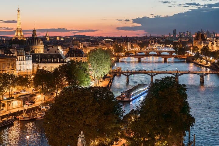 Bastille Day Seine River Dinner Cruise — Champagne, Monuments & Fireworks photo 5